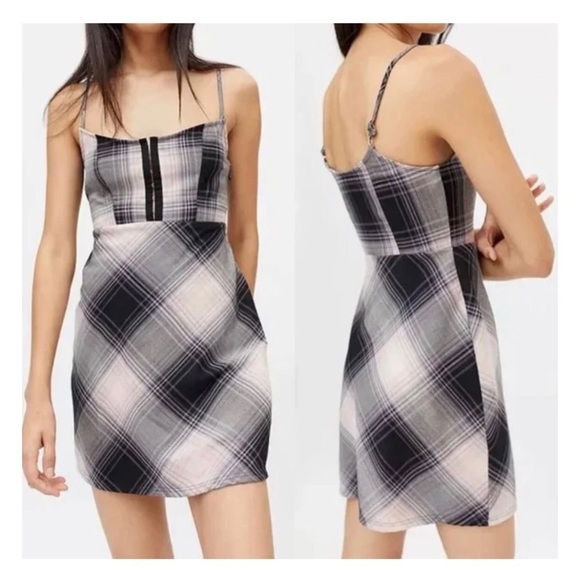 URBAN OUTFITTERS Keya Plaid Mini Dress Size L - Picture 3 of 7